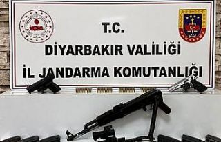 Diyarbakır’da silah kaçakçılığı operasyonu