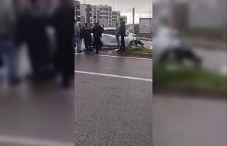 Diyarbakır’da trafik kazası: Araç refüje çarparak...