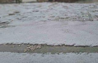 Diyarbakır’ı dolu vurdu, etraf bir anda beyaza...