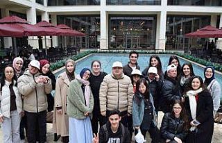 Down sendromu olan gençler ergoterapi öğrencileriyle...