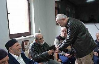 Düzce Belediyesi yaşlıları yine unutmadı