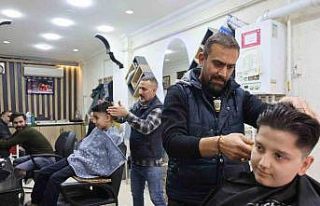 Elazığ’da berberlerde bayram mesaisi