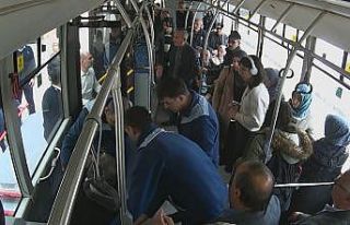 Elazığ’da otobüs şoförü rahatsızlanan yolcuyu...