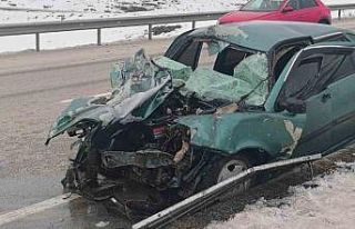 Erzurum-Pasinler yolunda trafik kazası: 1’i ağır...