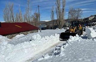Erzurum’da karla mücadele devam ediyor