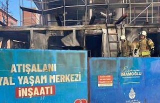 Esenler’de İBB şantiyesinde yangın: 3 konteyner...