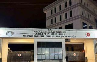 Eşi ile uygunsuz şekilde yakaladığı adama kurşun...