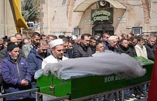 Eşi tarafından bıçaklanan 3 çocuk annesi kadın...