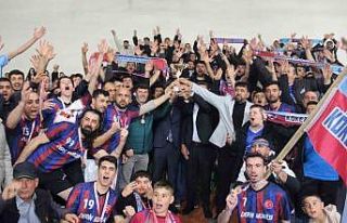 Eskil’de voleybol turnuvasının şampiyonu Kökezspor...