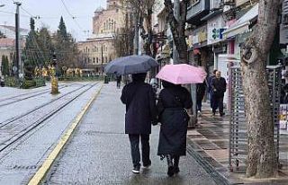Eskişehir güne yağmurla başladı