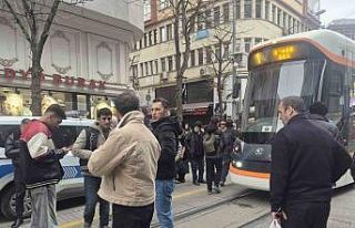 Eskişehir’de tramvayın çarptığı yaşlı adam...