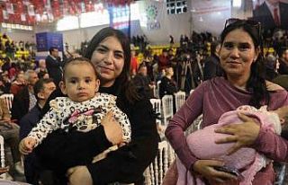 Ev hayaliyle kura çekim törenine gelen vatandaşlar...