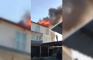 Evin çatısı küle döndü