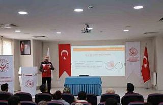 Evlenecek gençlere yönelik eğitimler sürüyor