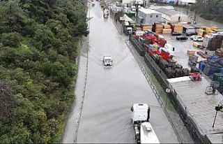 Eyüpsultan’da göle dönen yol havadan görüntülendi