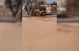 Gaziantep’te yollar göle döndü