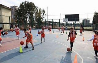 Geleceğin basketbolcuları Akdeniz’de yetişiyor