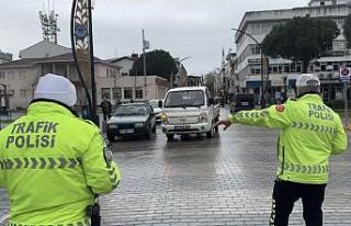 Gönen’de trafik denetimleri sürdürülüyor