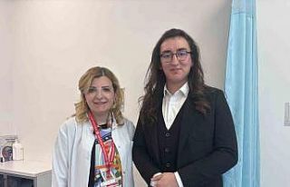 Görme kaybı yaşarken ders çalıştı, şimdi doktorlarıyla...