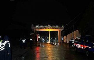 Gözaltına alınan Başkan Yalım’a ait iş yerlerinde...