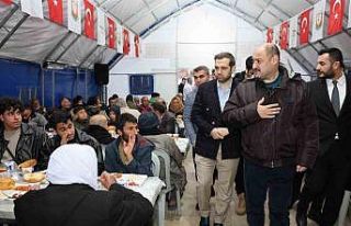 Gülpınar, iftar çadırında vatandaşlarla buluştu