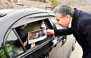 Gümüşhane Valisi Atay, bayram öncesi trafik denetimlerine...