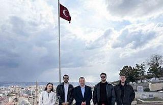 Güneş mezarı başında anıldı