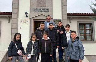 Güzelhisar Mahallesi muhtarından anlamlı bayram...