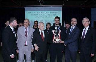 Haberal’dan şampiyonlara jest: Burs oranı yüzde...