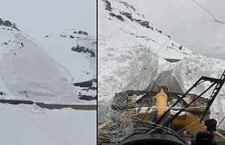 Hakkari’de düşen çığ görüntülendi