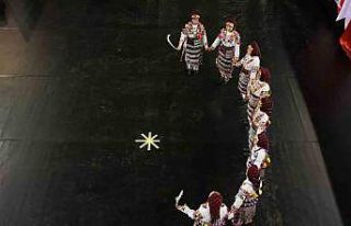 Halk oyunları yarışmasında hünerler sergilendi,...