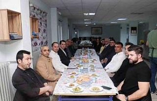 Hisarcık Kaymakamı Erkan Atam, iftar sofrasında...