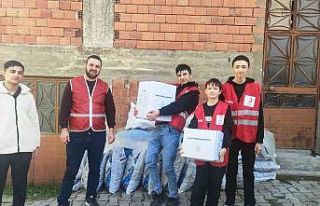 Hisarcık’ta öğrenciler Kızılay’ın yardım...