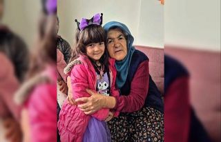 Honazlı gençlerden Yaşlılar Haftasında anlamlı...