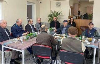 Huzurevi sakinleri bayramda unutulmadı