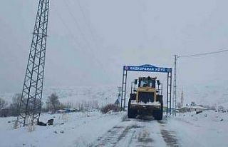 Iğdır’da karla mücadelede başarı: Kapalı köy...