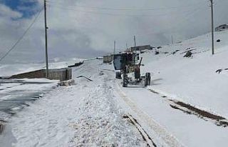 İl Özel İdaresi’nden yoğun kar mesaisi: Kapalı...