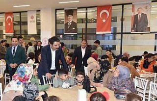 İpekyolu Kaymakamı Gilan vatandaşlarla iftar sofrasında...