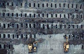 İran Dışişleri Bakanı Arakçi ilkokula düzenlenen...