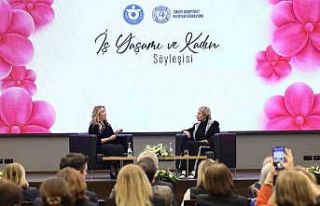 İş kadını Leyla Alaton İzmirli kadınlarla buluştu