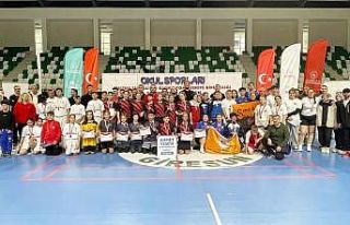 İşitme Engelliler Badminton Türkiye Şampiyonası’nda...