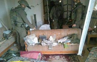 İsrail, Lübnan’da Hizbullah’a ait silah deposunu...