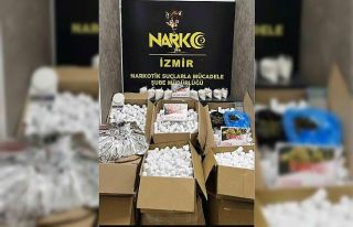 İzmir’de 366 bin 400 uyuşturucu hap ele geçirildi