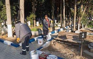 İzmir’de mezarlıklar doldu