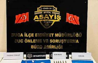 İzmir’de uyuşturucu operasyonu: 2 gözaltı