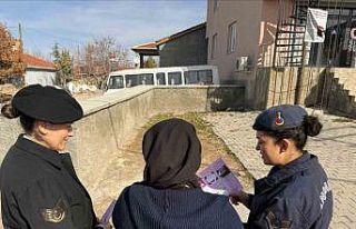 Jandarma vatandaşları kadına şiddetli mücadele...