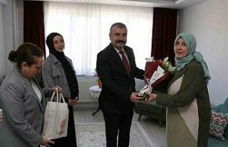 Kadın gaziye ve şehit annesine anlamlı ziyaret