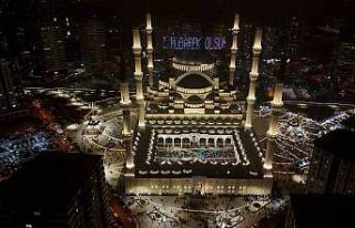 Kadir Gecesi’nde Şahinbey Millet Cami doldu taştı