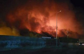 Kadirli OSB’de tavuk fabrikasında çıkan yangın...