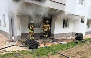 Kahramanmaraş’ta binada yangın paniği